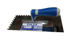 Гладилка TULEX 3011108 стальная, двухкомпонентная рукоятка, зубчатая, 8х8мм, 280х130мм
